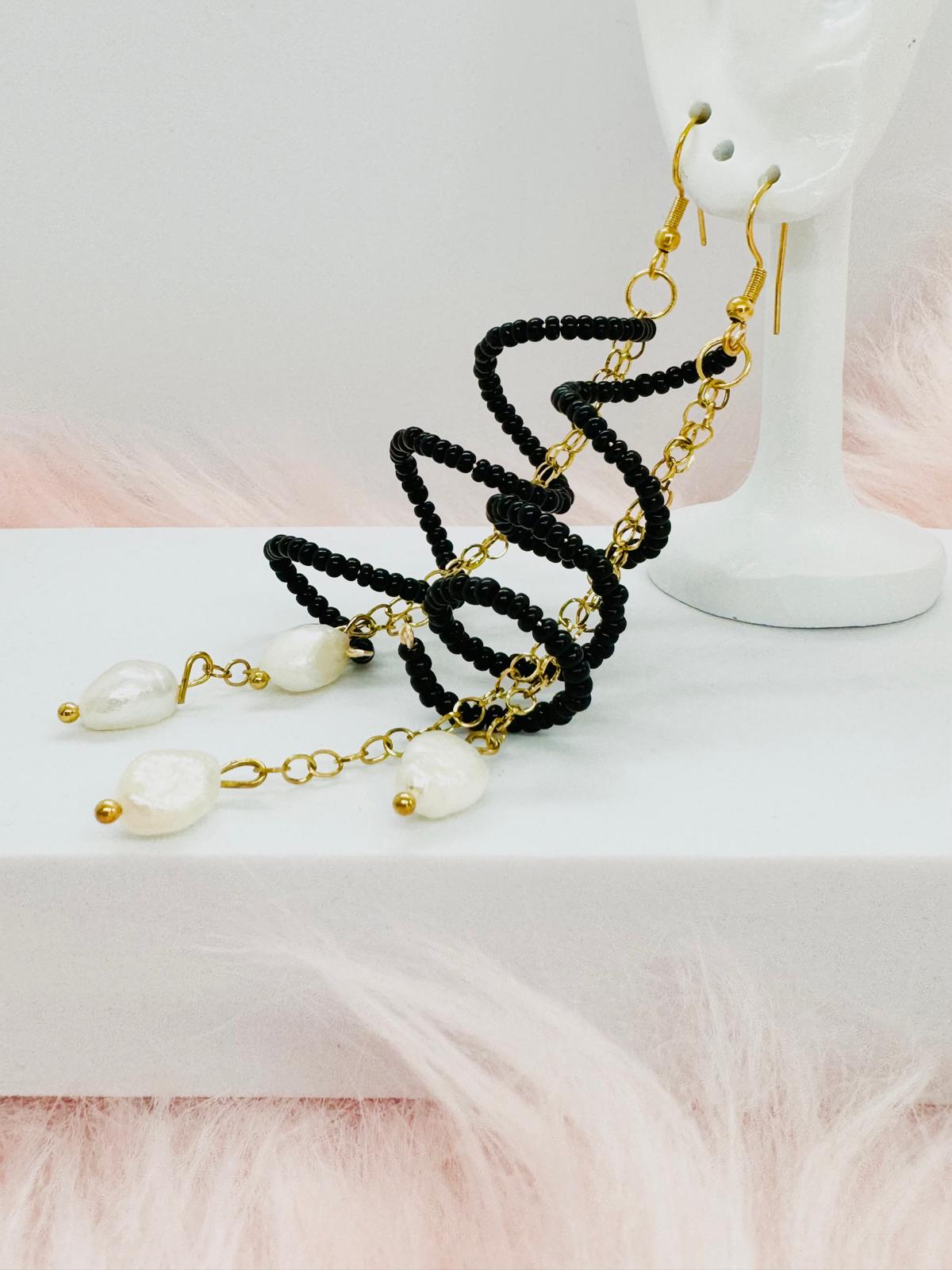 Boucles d'Oreilles en Acier Inoxydable avec Pierres de Rocaille et Perles d'Eau Douce