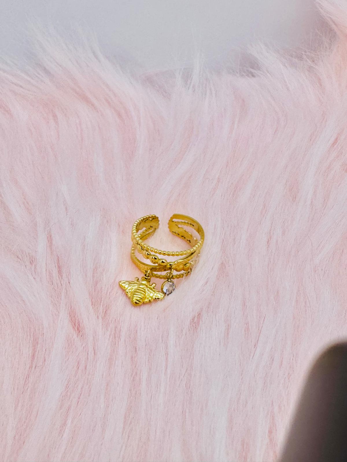 Bague dorée abeille.