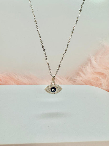 Collier Argenté avec Pendentif Œil Porte-Bonheur