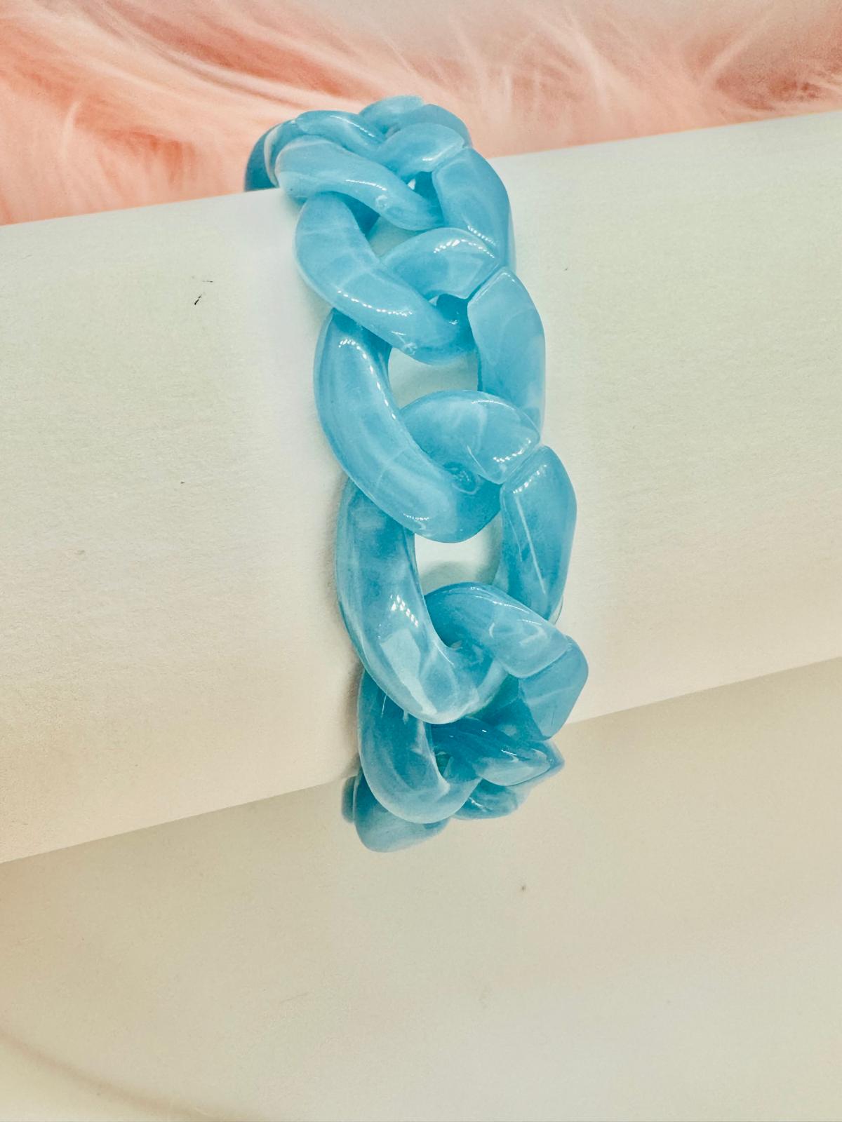 Bracelet en grosse maille bleu clair