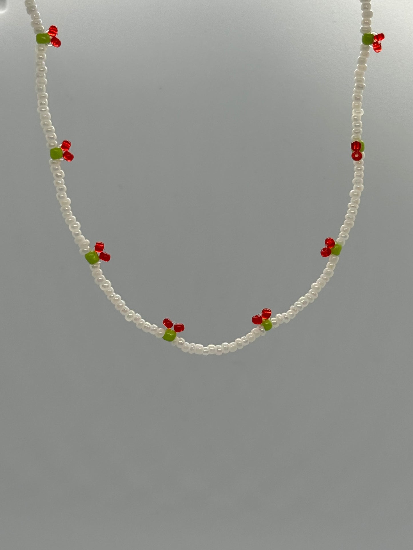 Collier Fait Main avec Perles de Rocaille Cerise